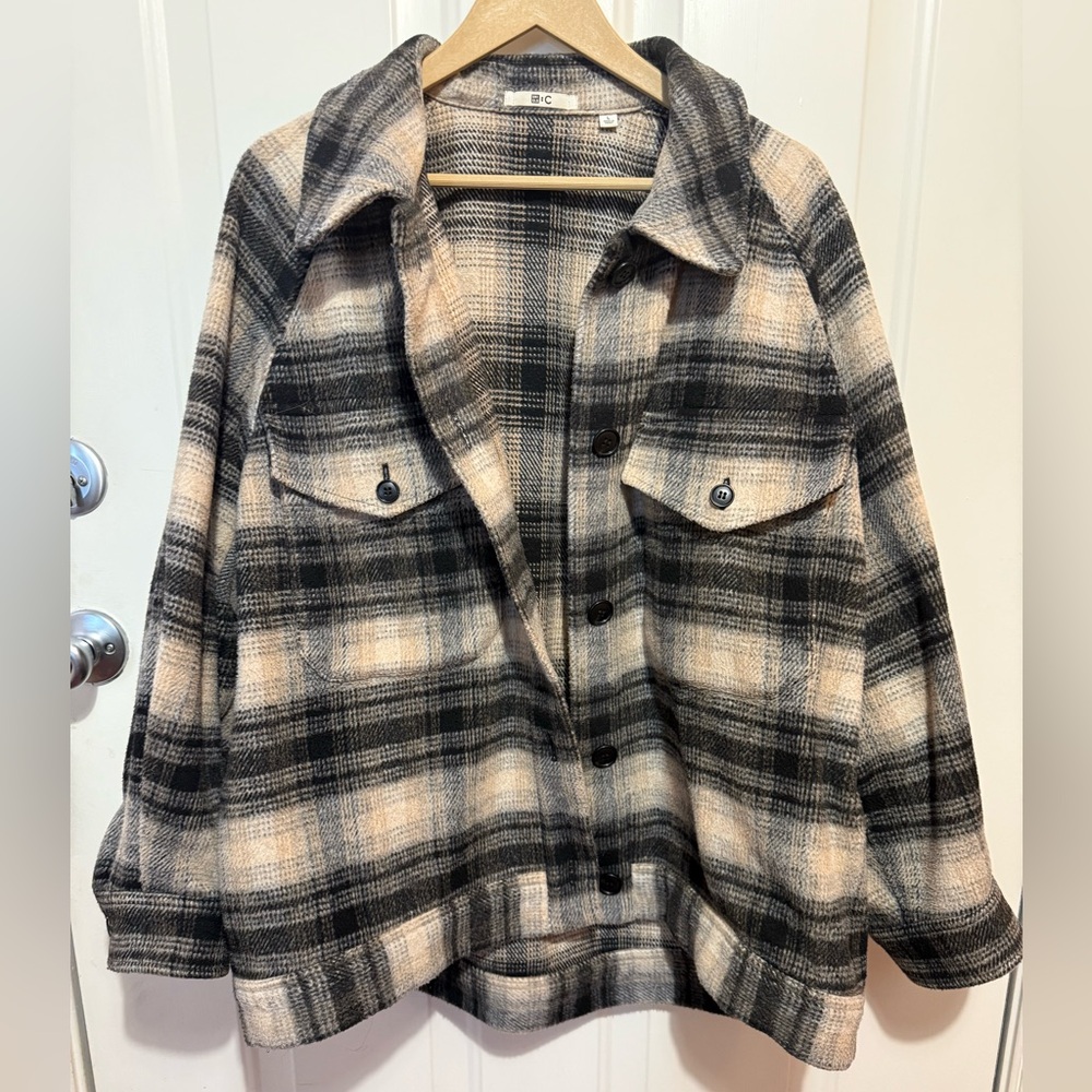 Uniqlo C - Plaid Shirt Jacket - Black and Cream